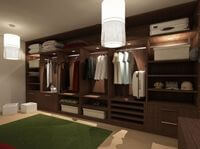 Классическая гардеробная комната из массива с подсветкой Сальск